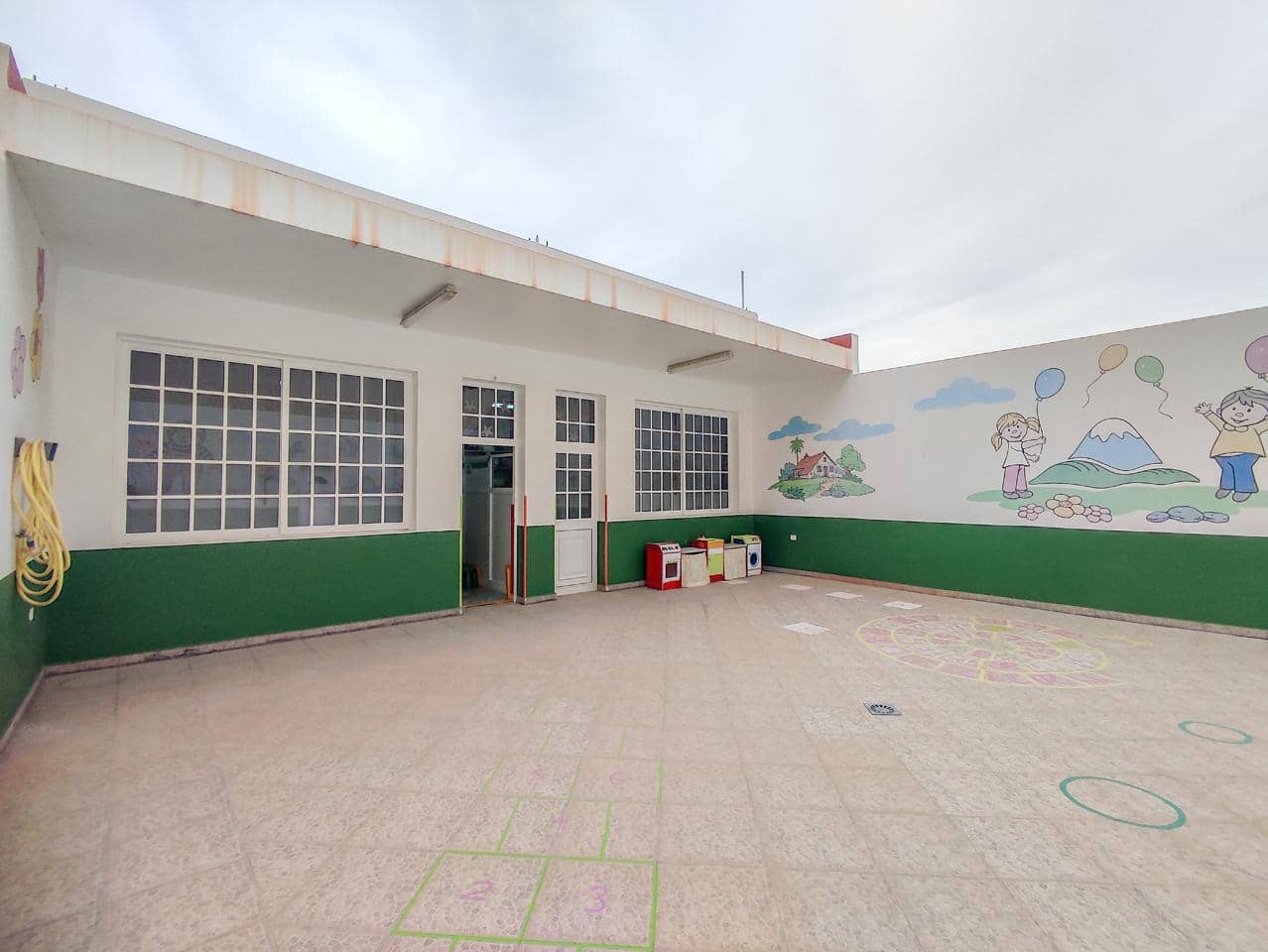 7 soveværelse Villa til salg i San Isidro de Abona - € 305.000 (Ref: 8121711)