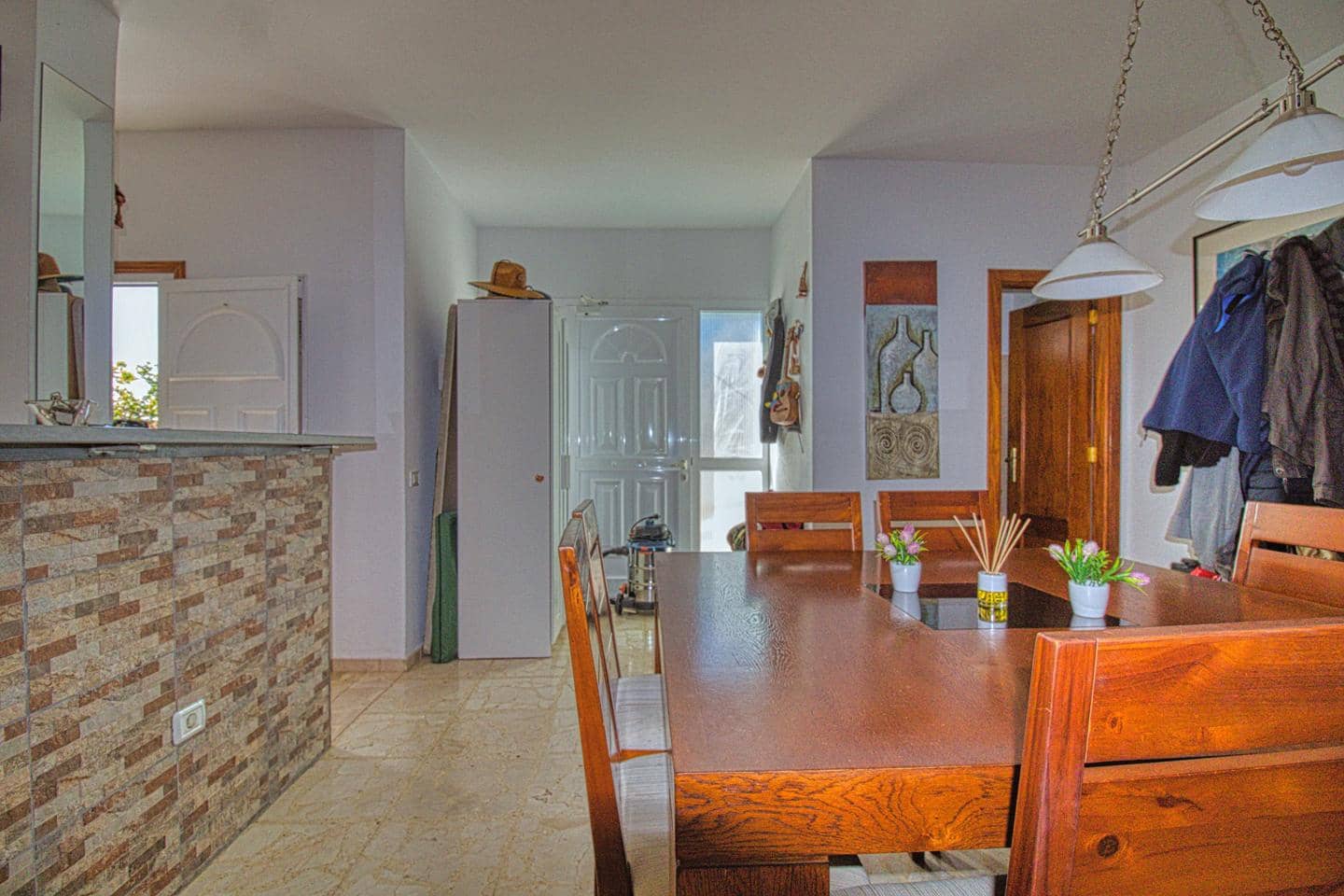 6 bedroom Villa for sale in Candelaria with pool garage - € 675,000 (Ref: 8609526)
