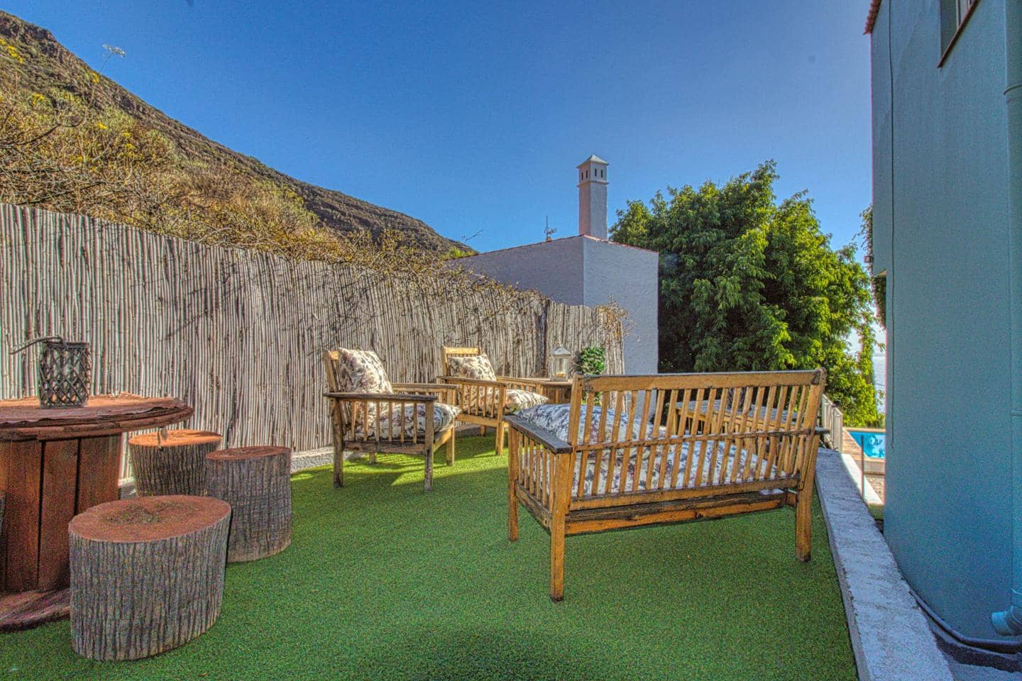 6 bedroom Villa for sale in Candelaria with pool garage - € 675,000 (Ref: 8609526)