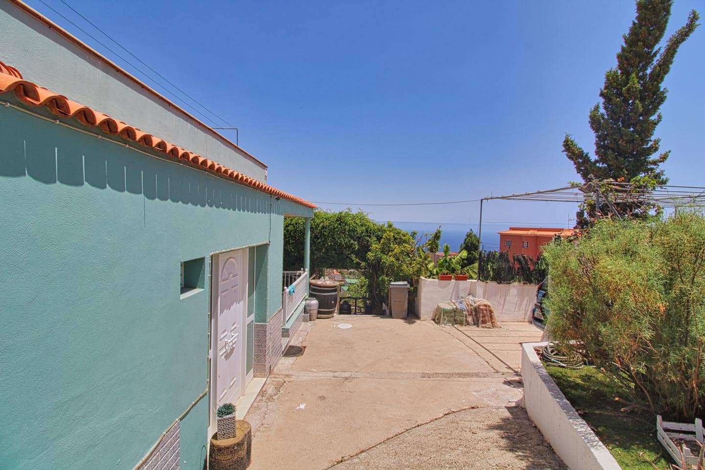 6 bedroom Villa for sale in Candelaria with pool garage - € 675,000 (Ref: 8609526)