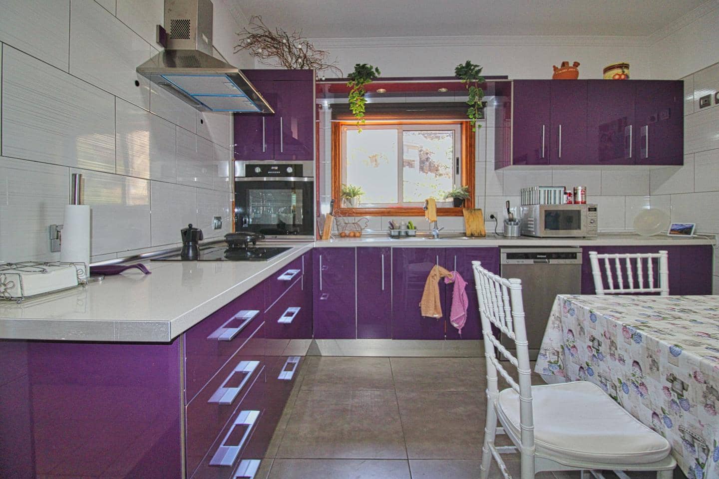 6 bedroom Villa for sale in Candelaria with pool garage - € 675,000 (Ref: 8609526)