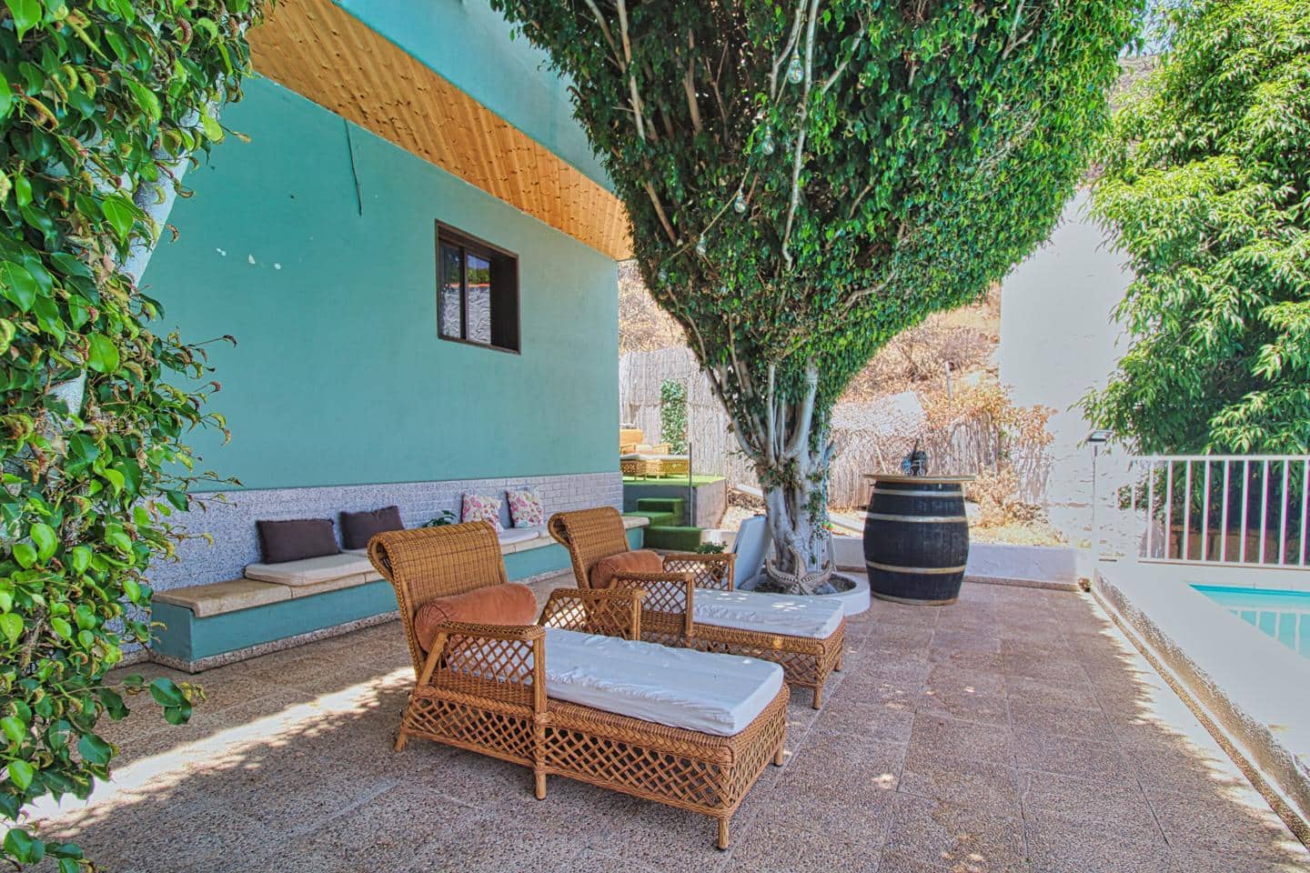 6 bedroom Villa for sale in Candelaria with pool garage - € 675,000 (Ref: 8609526)