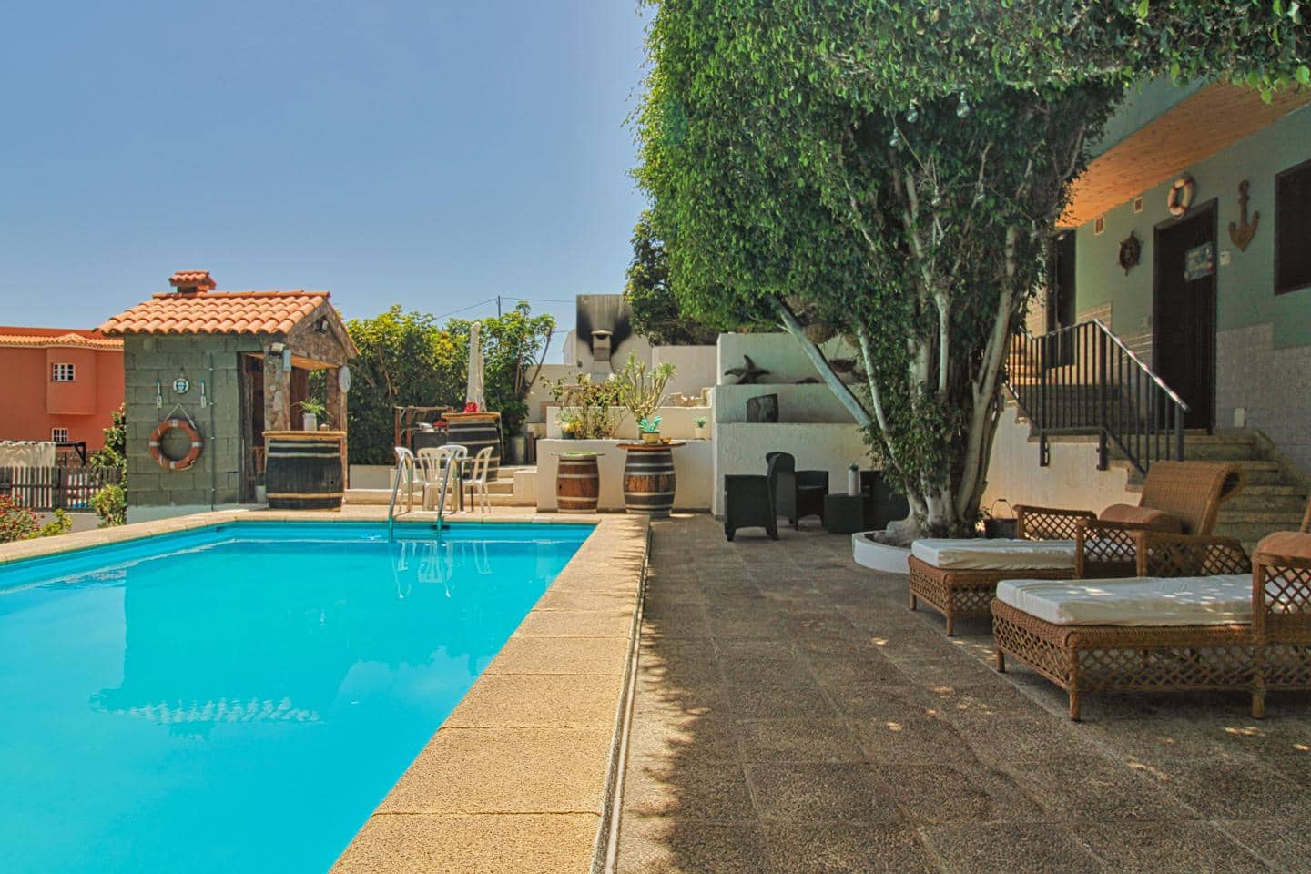 6 bedroom Villa for sale in Candelaria with pool garage - € 675,000 (Ref: 8609526)