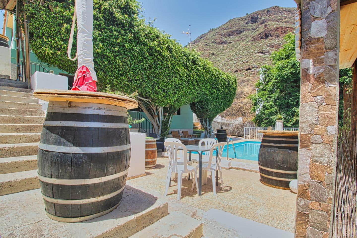 6 bedroom Villa for sale in Candelaria with pool garage - € 675,000 (Ref: 8609526)