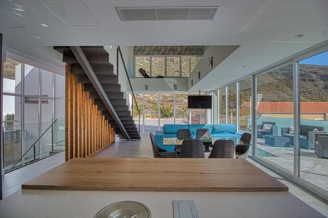 5 slaapkamer Villa te koop in Candelaria met zwembad garage - € 839.000 (Ref: 8610186)