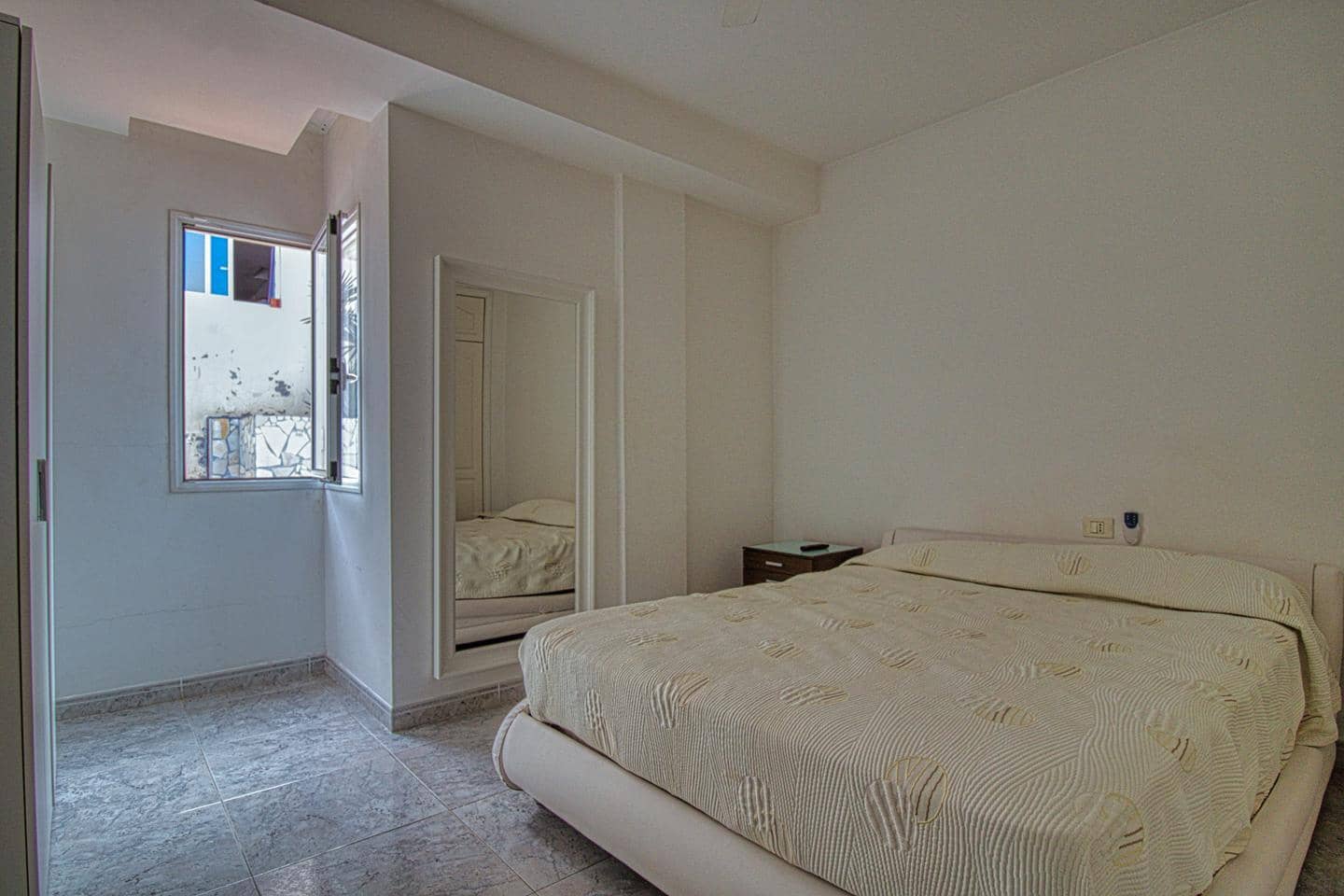 3 bedroom Villa for sale in Costa Adeje with garage - € 949,000 (Ref: 8652133)