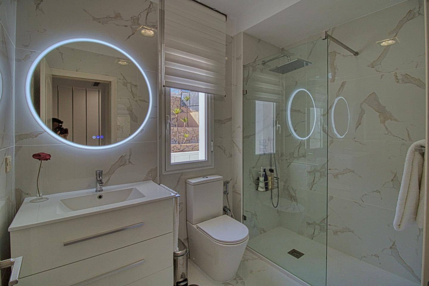 3 bedroom Villa for sale in Costa Adeje with garage - € 949,000 (Ref: 8652133)