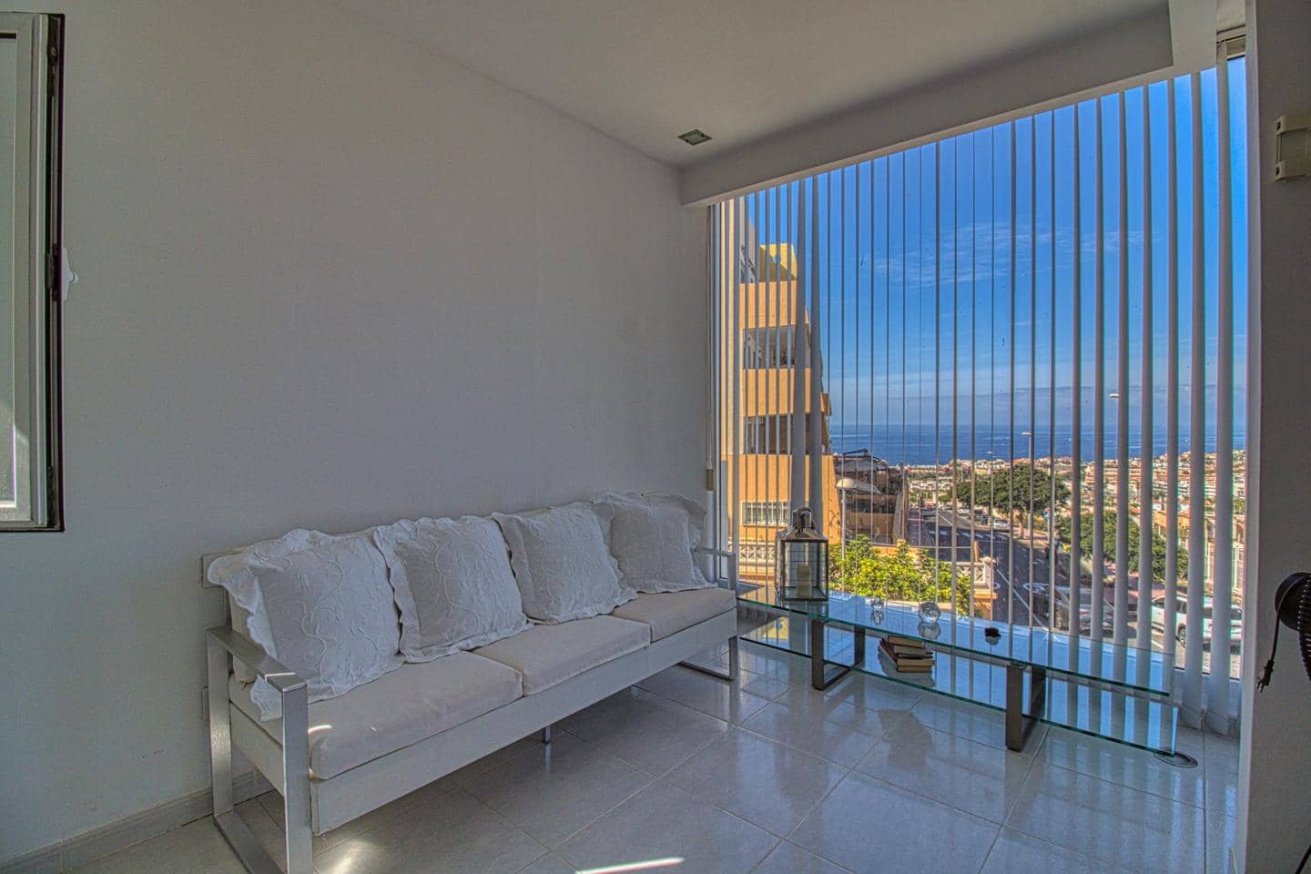 3 bedroom Villa for sale in Costa Adeje with garage - € 949,000 (Ref: 8652133)