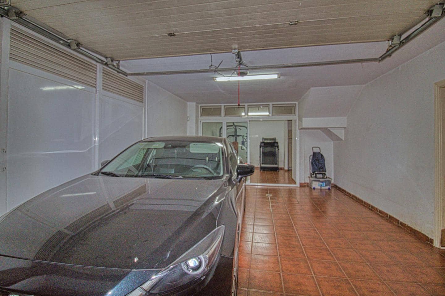 3 bedroom Villa for sale in Costa Adeje with garage - € 949,000 (Ref: 8652133)