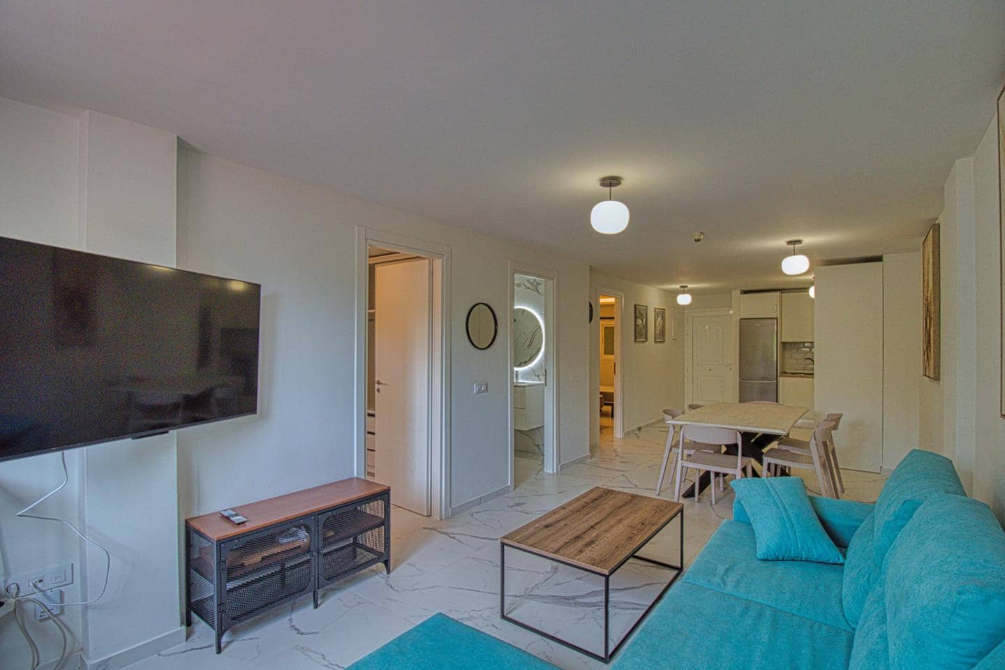 2 slaapkamer Flat te koop in Los Cristianos met zwembad - € 289.000 (Ref: 9279749)