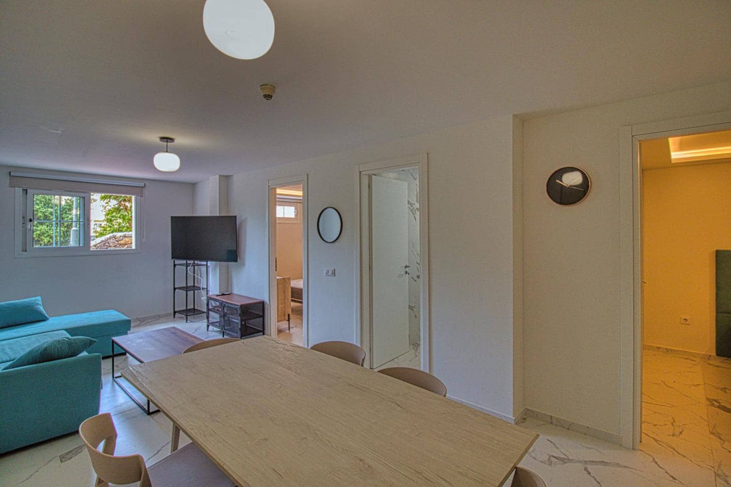 2 slaapkamer Flat te koop in Los Cristianos met zwembad - € 289.000 (Ref: 9279749)