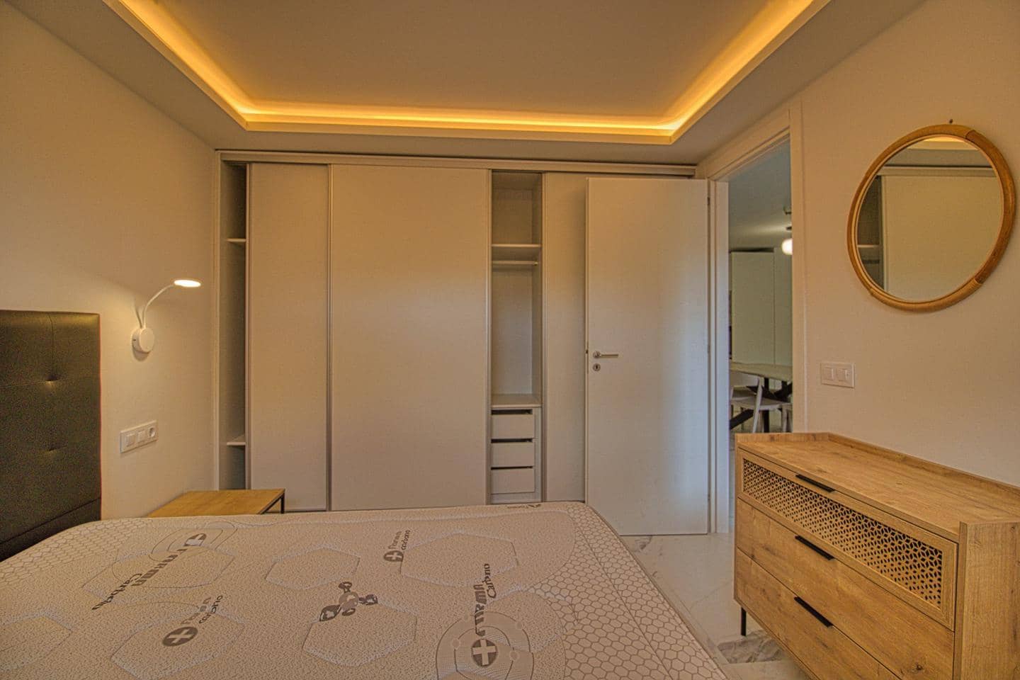 2 slaapkamer Flat te koop in Los Cristianos met zwembad - € 289.000 (Ref: 9279749)