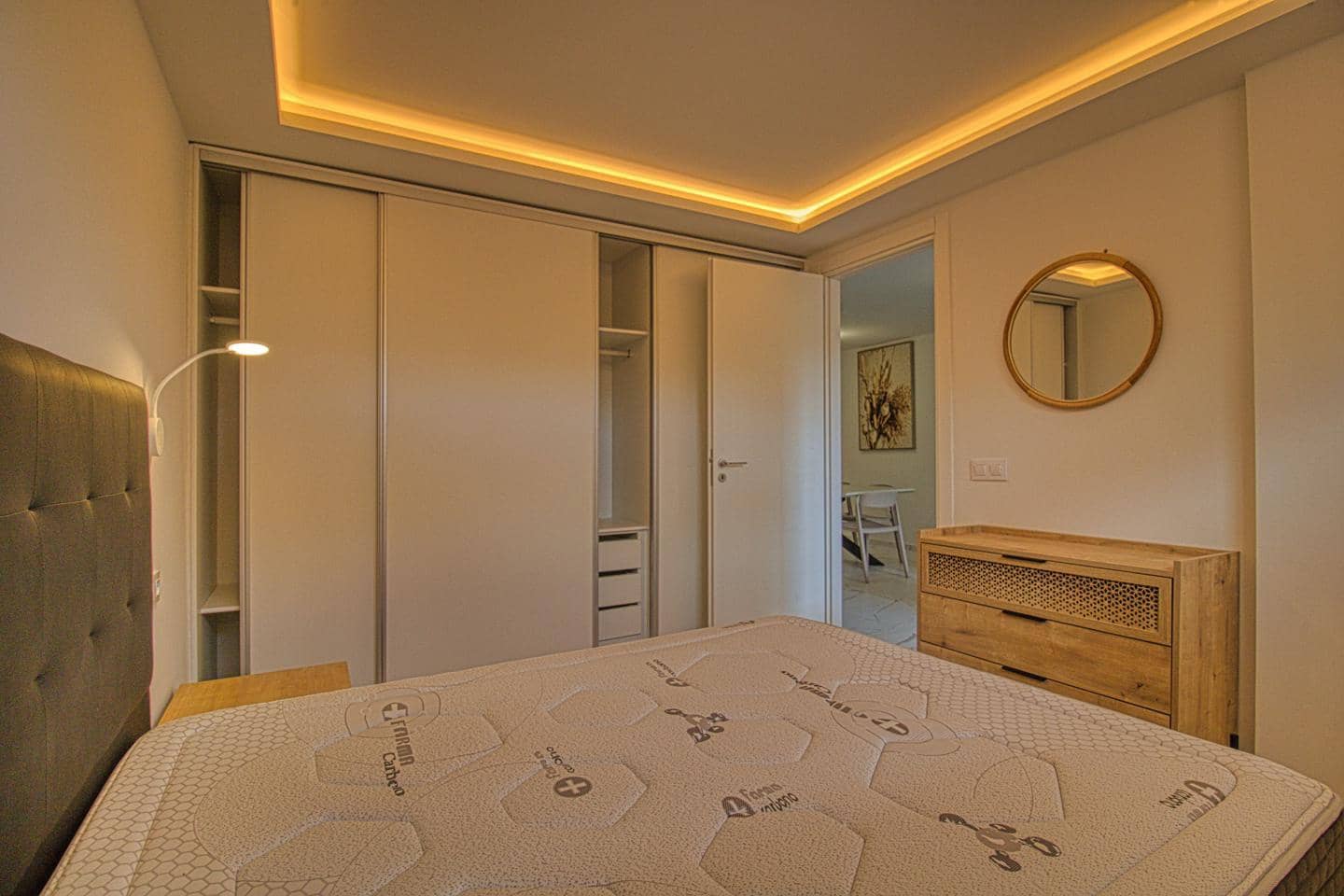 2 slaapkamer Flat te koop in Los Cristianos met zwembad - € 289.000 (Ref: 9279749)