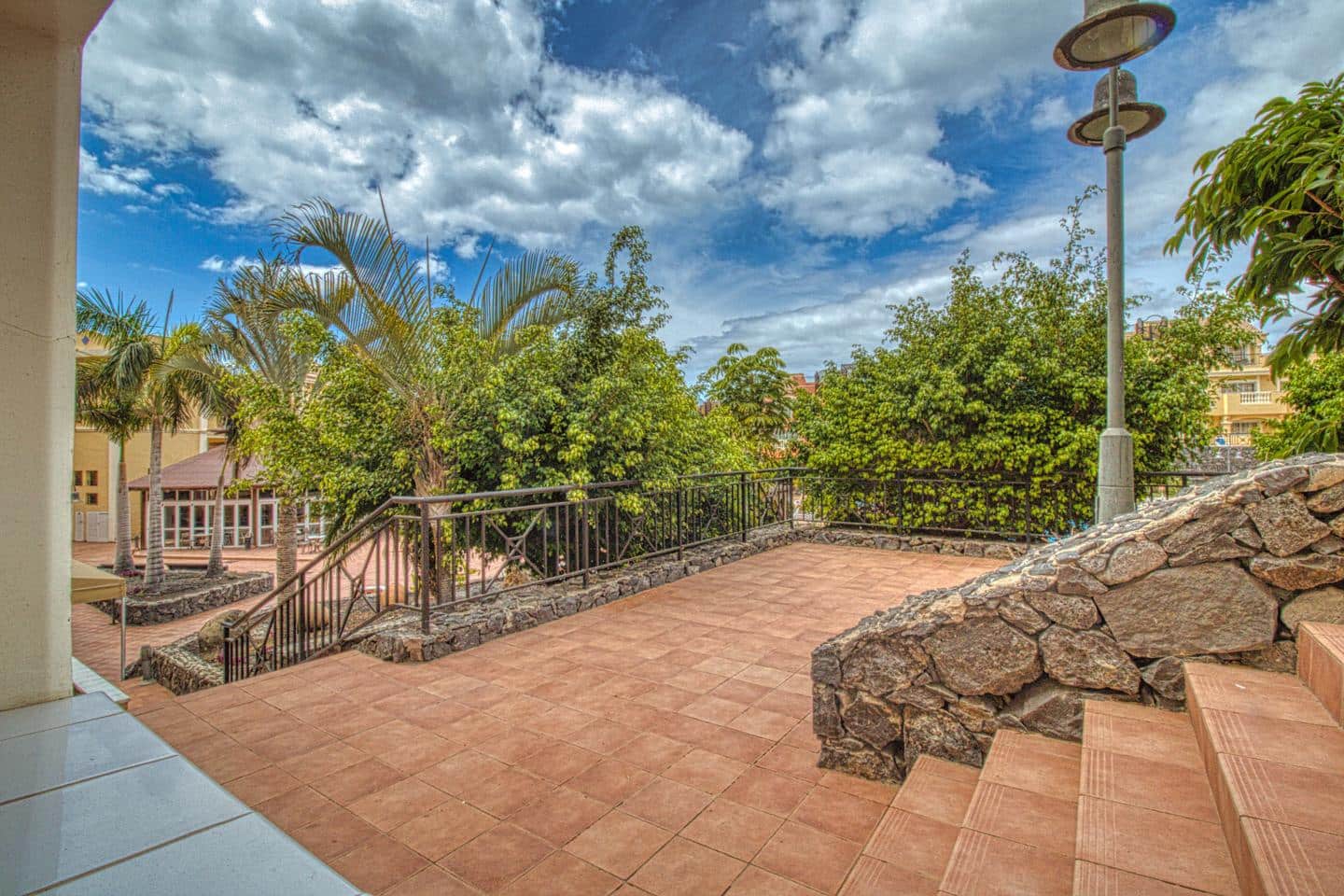 2 slaapkamer Flat te koop in Los Cristianos met zwembad - € 289.000 (Ref: 9279749)