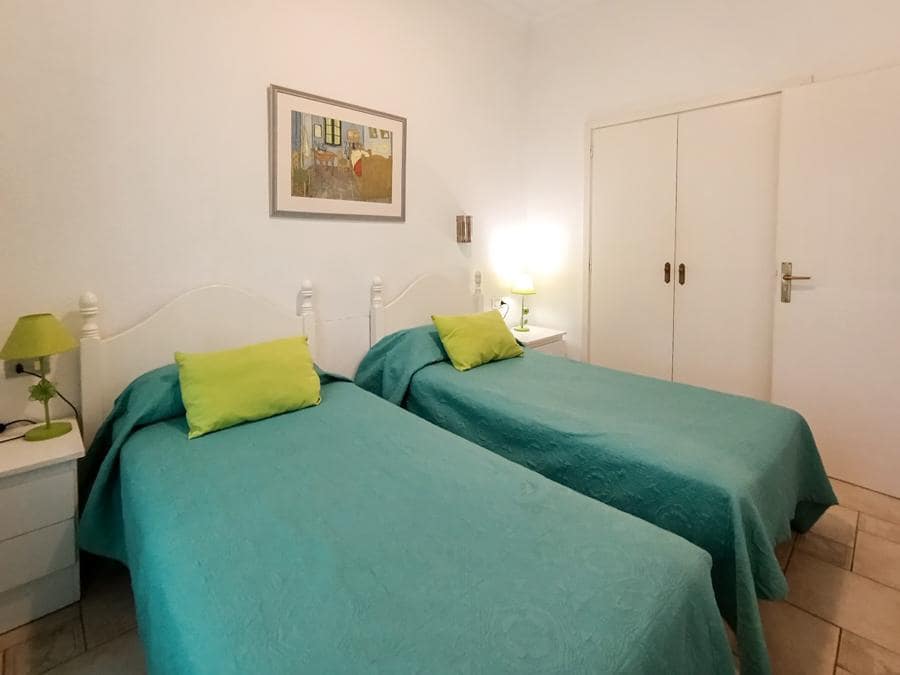 2 bedroom Flat for sale in Los Cristianos - € 460,000 (Ref: 9400358)