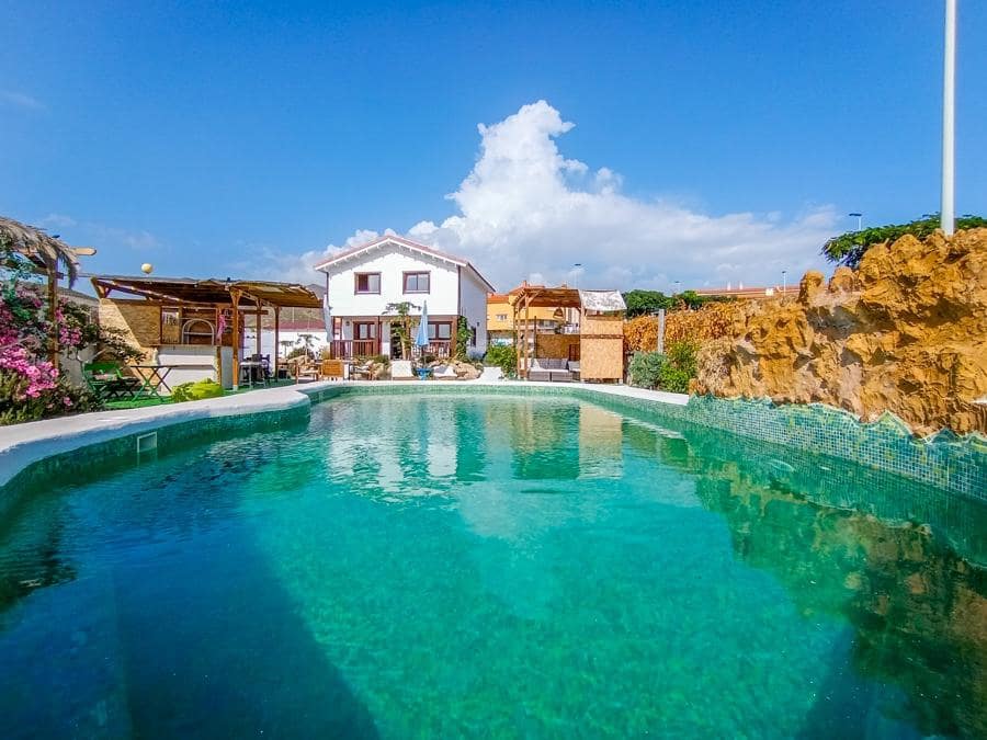 6 bedroom Villa for sale in Granadilla de Abona - € 995,000 (Ref: 9434927)