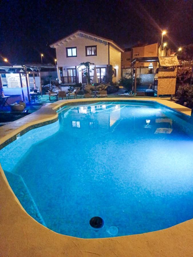 6 bedroom Villa for sale in Granadilla de Abona - € 995,000 (Ref: 9434927)