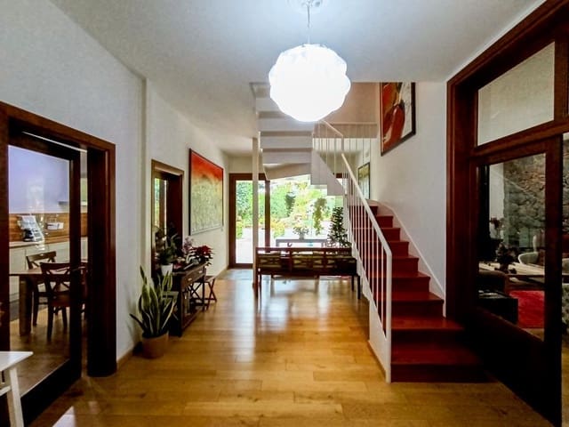 5 quarto Moradia para venda em San Cristóbal de La Laguna - 825 000 € (Ref: 9464980)