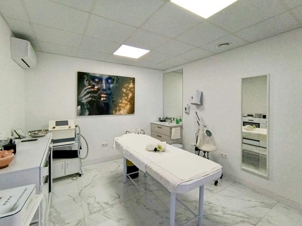 10 soverom Bedrift til salgs i Costa Adeje - € 650 000 (Ref: 9481599)