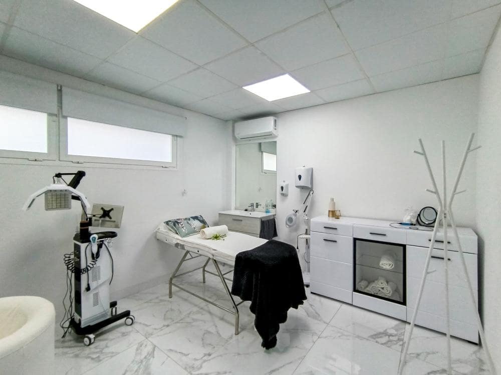 10 soverom Bedrift til salgs i Costa Adeje - € 650 000 (Ref: 9481599)