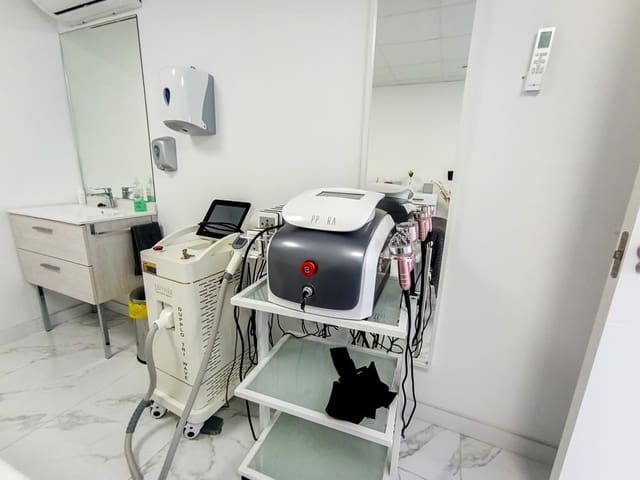 10 soverom Bedrift til salgs i Torviscas Bajo, Adeje - € 650 000 (Ref: 9481599)