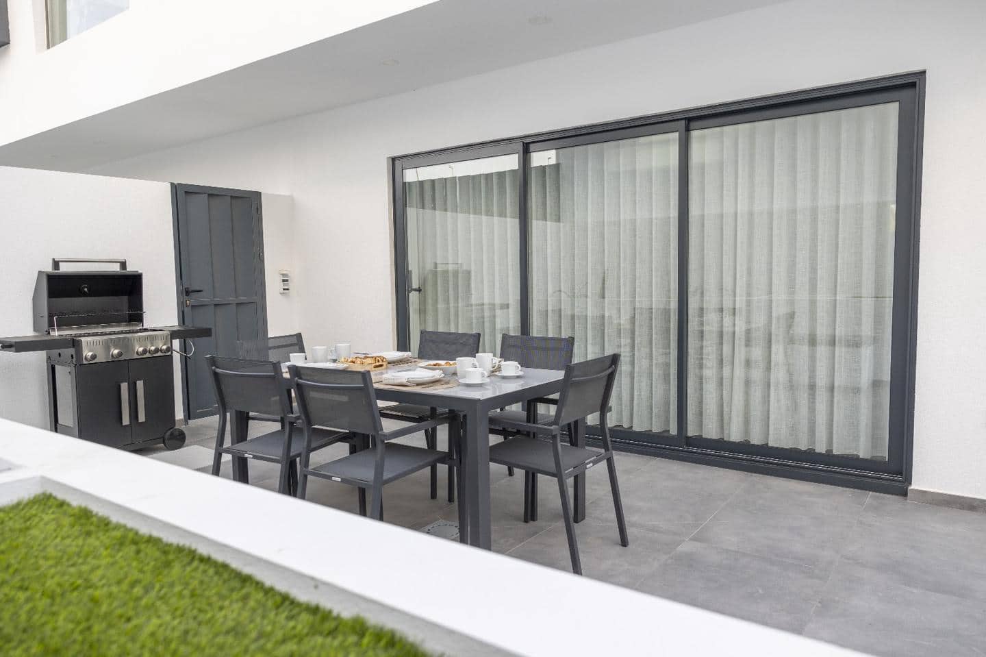 2 bedroom Villa for sale in Arico - € 590,000 (Ref: 9481649)