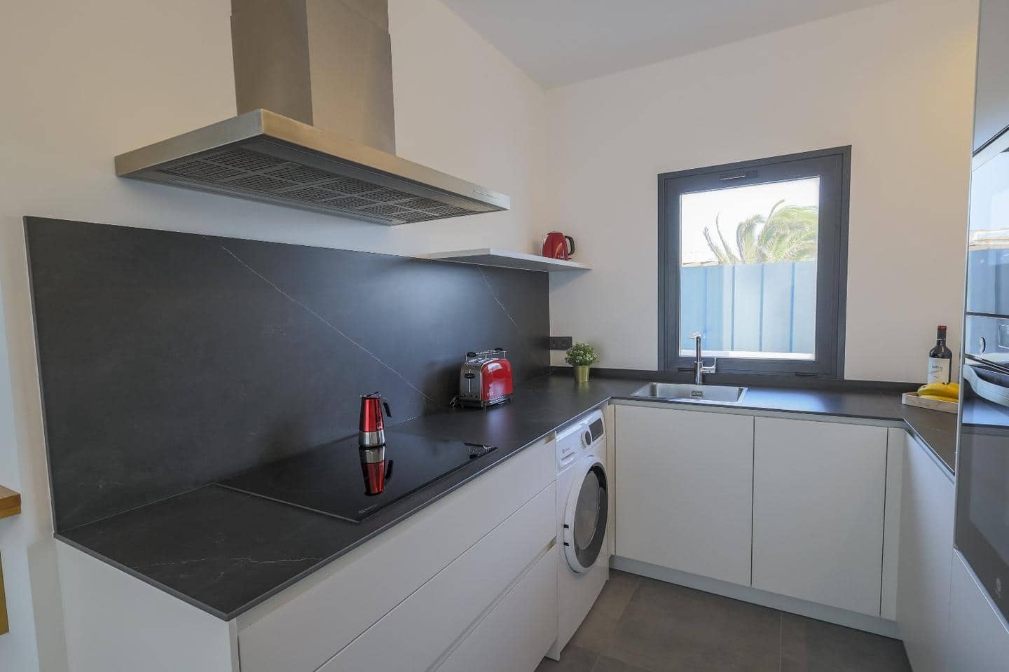 2 bedroom Villa for sale in Arico - € 590,000 (Ref: 9481649)