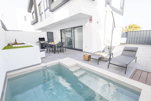 2 bedroom Villa for sale in Arico - € 590,000 (Ref: 9481649)