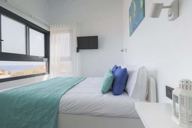 2 bedroom Villa for sale in Arico - € 590,000 (Ref: 9481649)