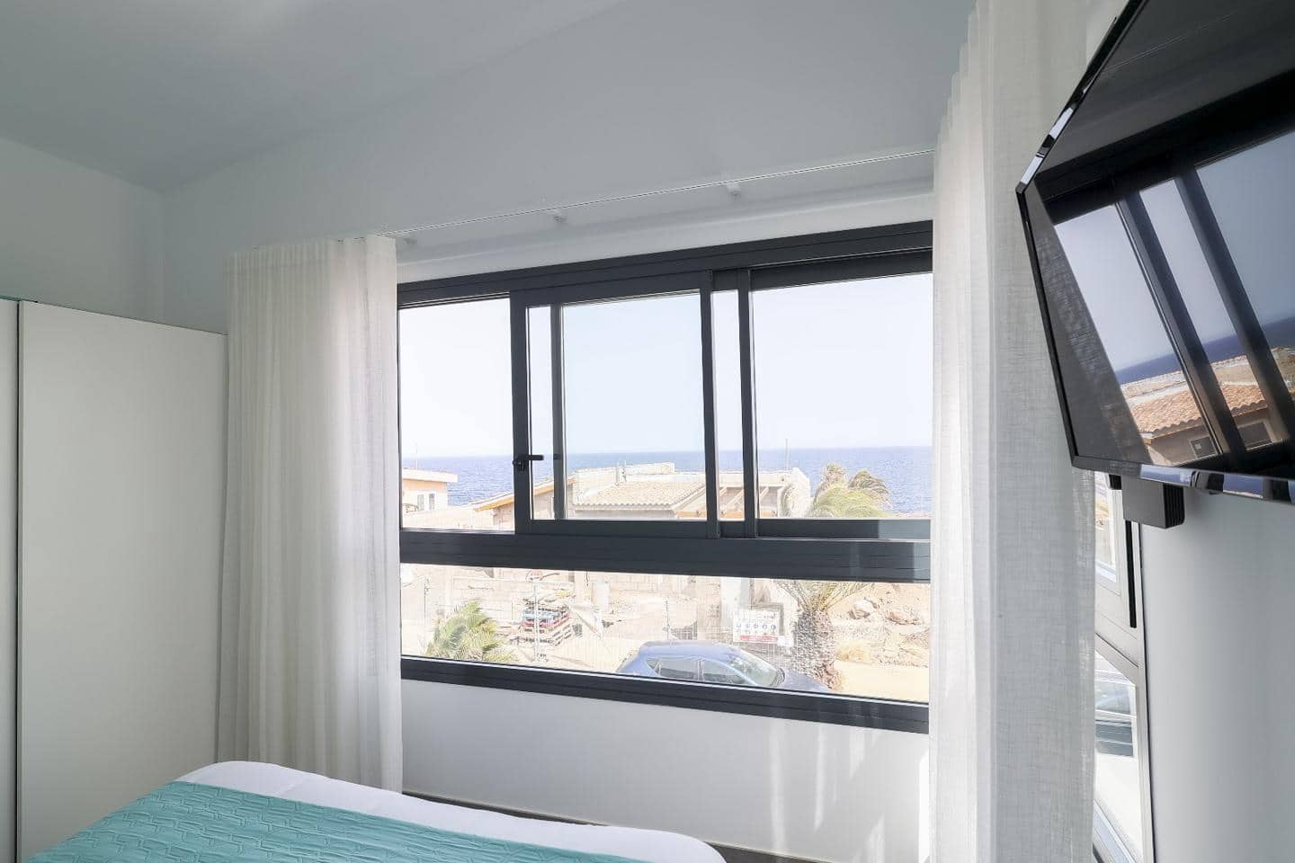 2 bedroom Villa for sale in Arico - € 590,000 (Ref: 9481649)