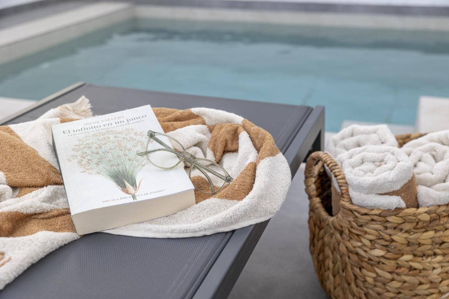 2 bedroom Villa for sale in Arico - € 590,000 (Ref: 9481649)