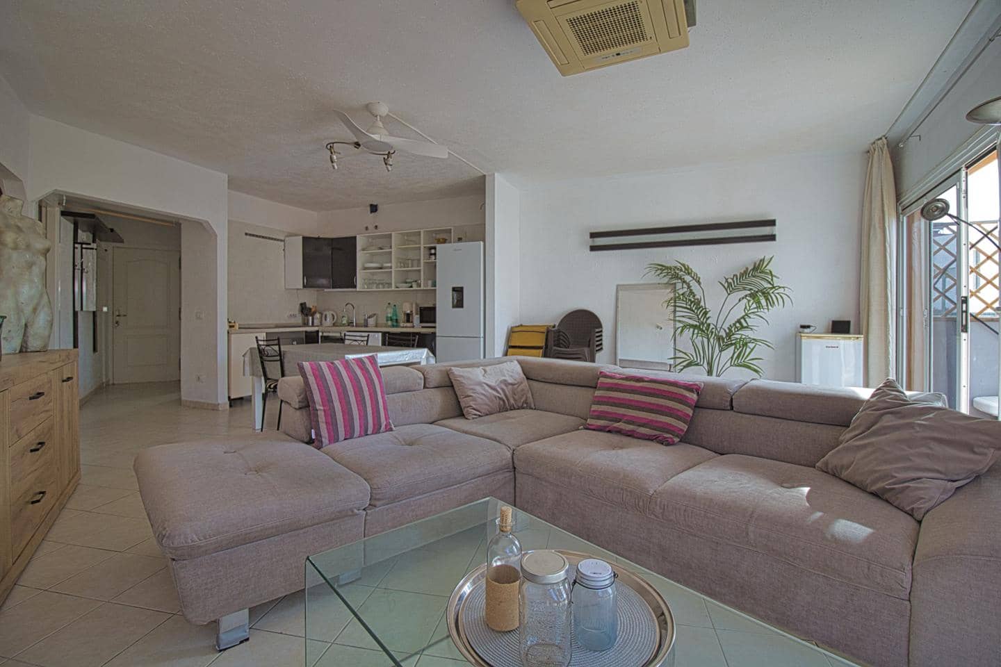 2 bedroom Flat for sale in Callao Salvaje with garage - € 439,000 (Ref: 9540580)