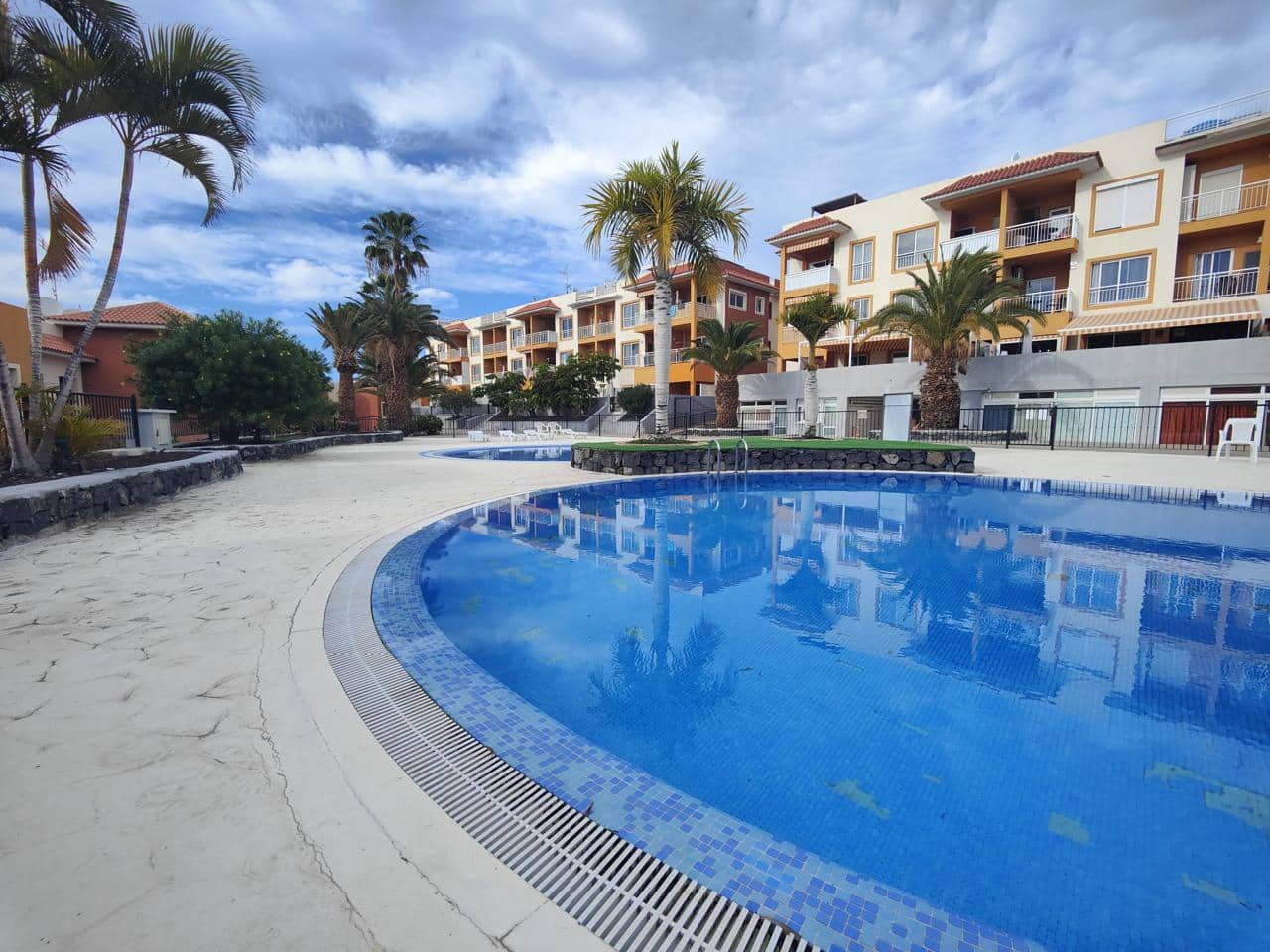 2 bedroom Flat for sale in Callao Salvaje with garage - € 439,000 (Ref: 9540580)