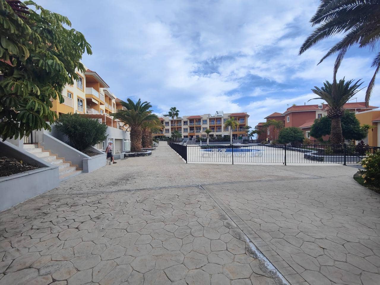 2 bedroom Flat for sale in Callao Salvaje with garage - € 439,000 (Ref: 9540580)