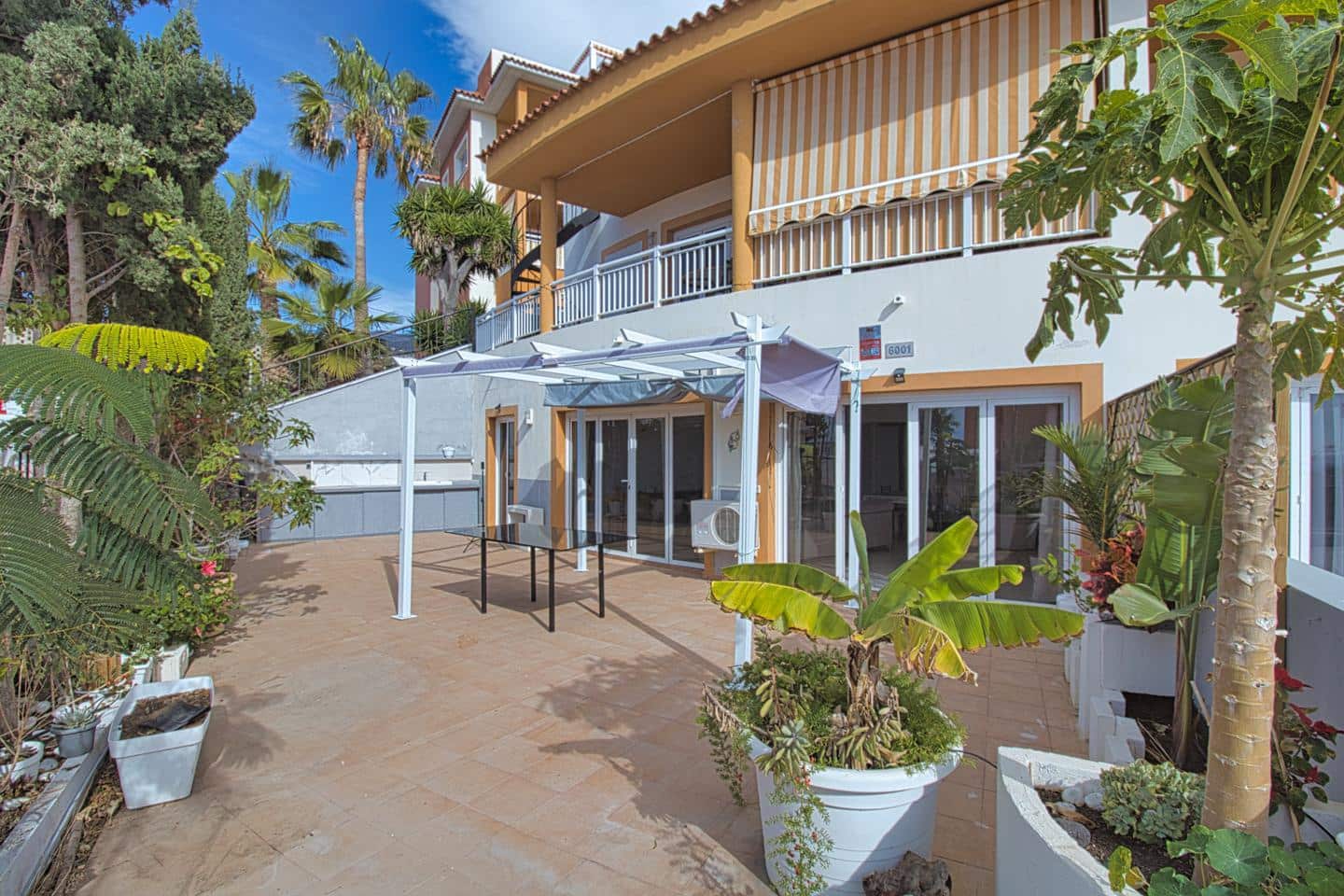 2 bedroom Flat for sale in Callao Salvaje with garage - € 439,000 (Ref: 9540580)