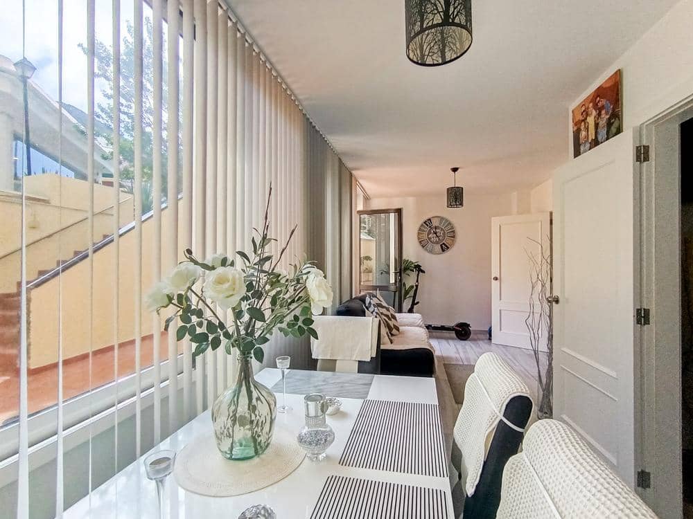 2 slaapkamer Flat te koop in Los Cristianos - € 350.000 (Ref: 9590829)