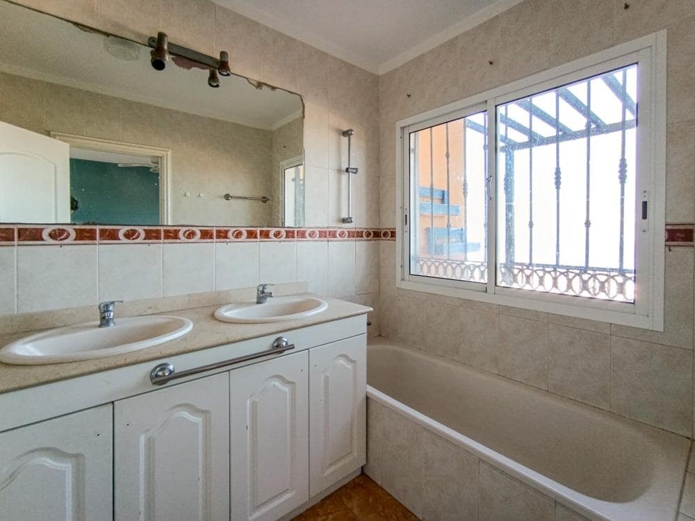 3 chambre Villa/Maison à vendre à Costa Adeje - 538 000 € (Ref: 9769944)