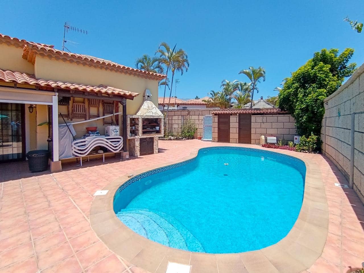 3 bedroom Villa for sale in Parque de la Reina - € 625,000 (Ref: 9895431)