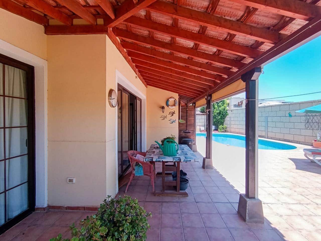 3 bedroom Villa for sale in Parque de la Reina - € 625,000 (Ref: 9895431)