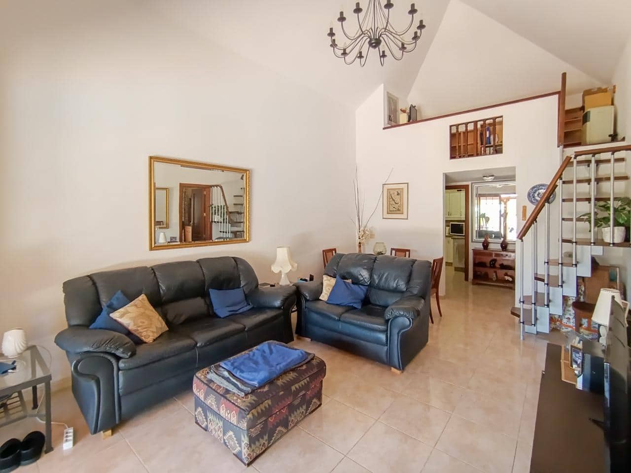 3 bedroom Villa for sale in Parque de la Reina - € 625,000 (Ref: 9895431)