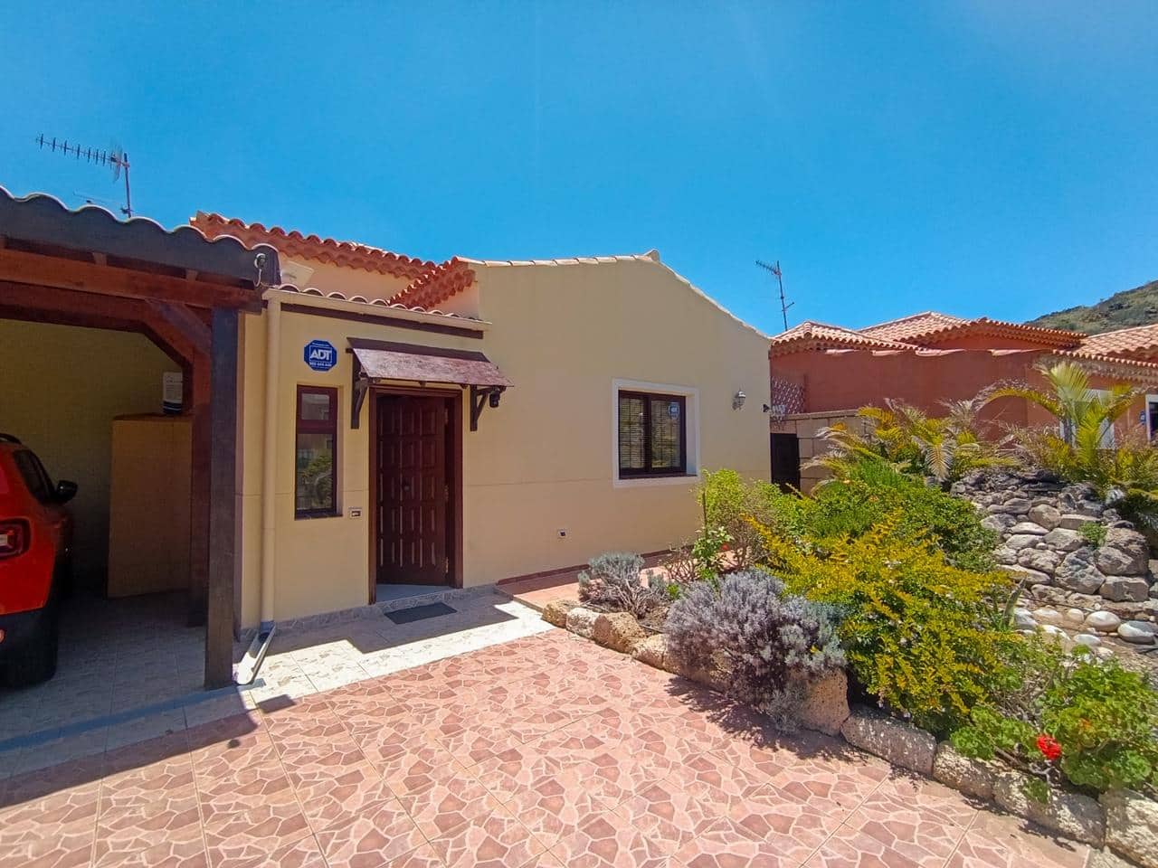 3 bedroom Villa for sale in Parque de la Reina - € 625,000 (Ref: 9895431)