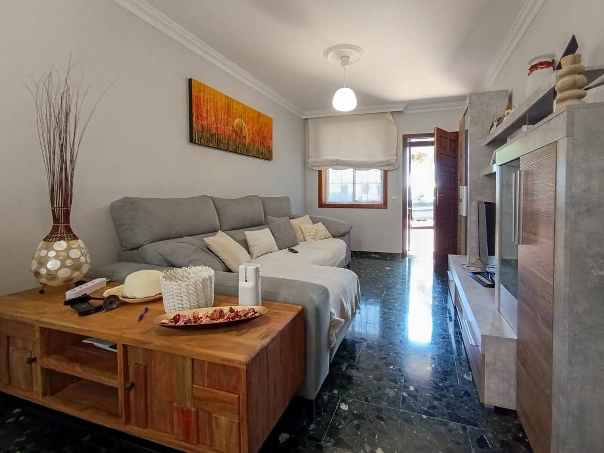 3 bedroom Villa for sale in San Cristobal de La Laguna - € 375,000 (Ref: 9972543)