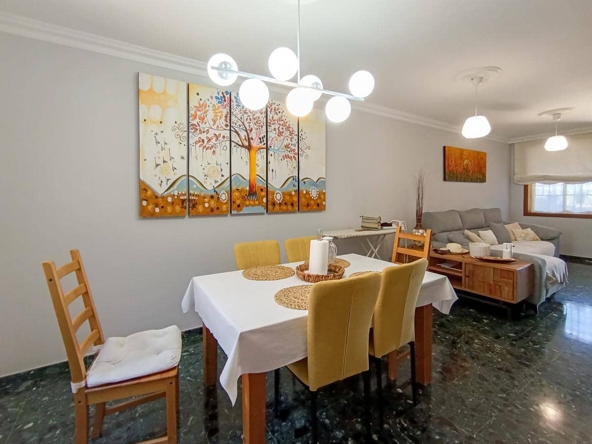 3 bedroom Villa for sale in San Cristobal de La Laguna - € 375,000 (Ref: 9972543)