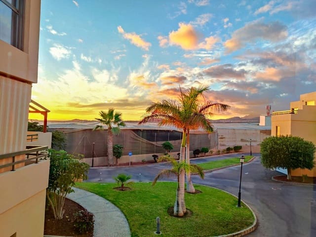 3 soveværelse Villa til salg i La Tejita, Granadilla de Abona med swimmingpool garage - € 599.000 (Ref: 9997582)