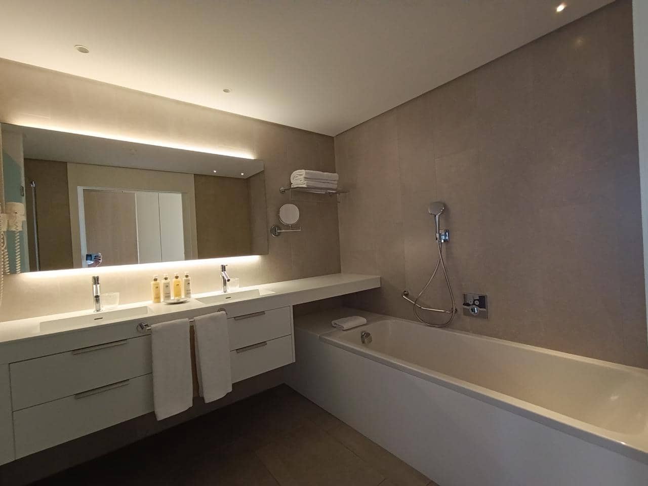 2 chambre Appartement à vendre à Guia de Isora - 1 100 000 € (Ref: 9999388)