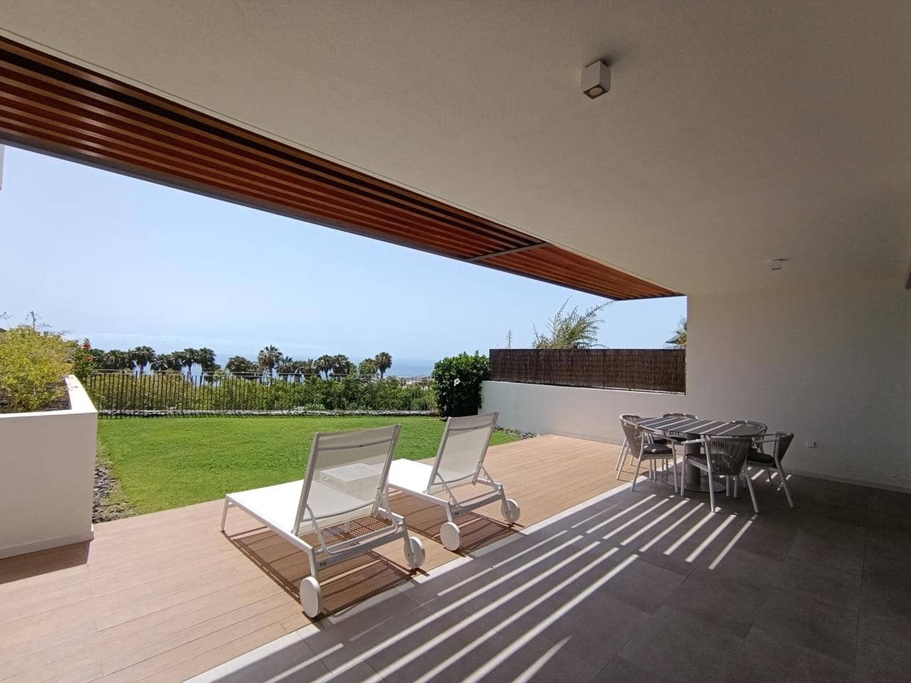 2 chambre Appartement à vendre à Guia de Isora - 1 100 000 € (Ref: 9999388)