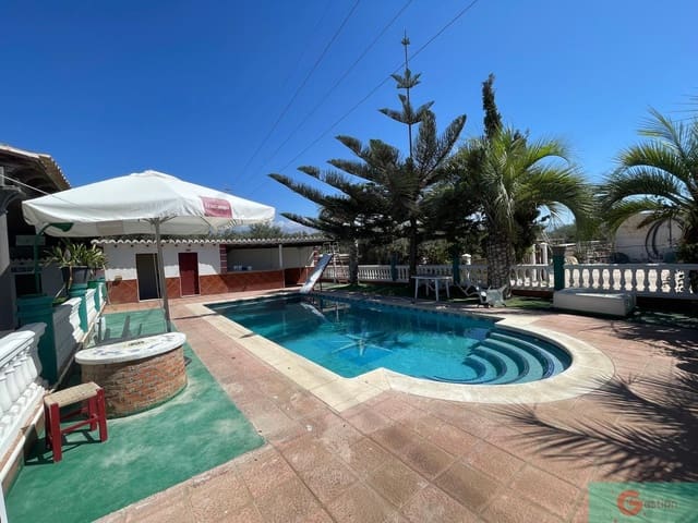 4 soveværelse Finca/Landehus til salg i Motril med swimmingpool garage - € 361.000 (Ref: 9119630)