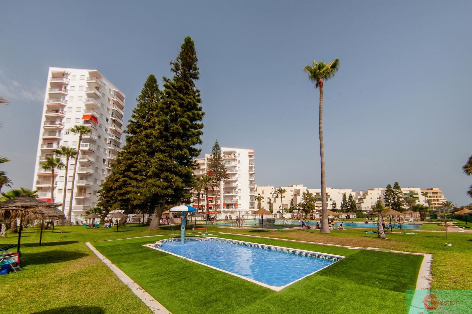 1 slaapkamer Appartement te koop in Salobrena met zwembad - € 190.000 (Ref: 9119648)