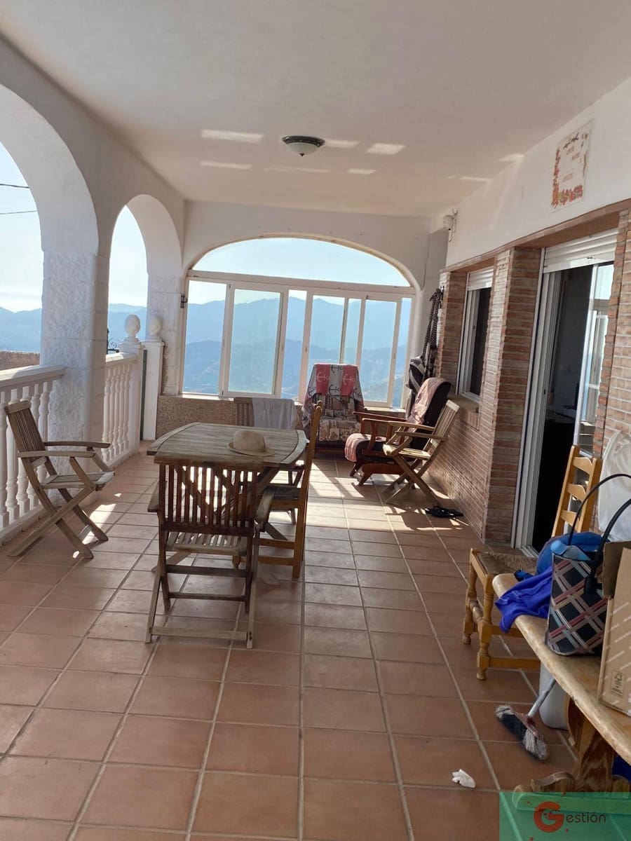 2 soveværelse Finca/Landehus til salg i Salobrena med swimmingpool - € 265.000 (Ref: 9119654)