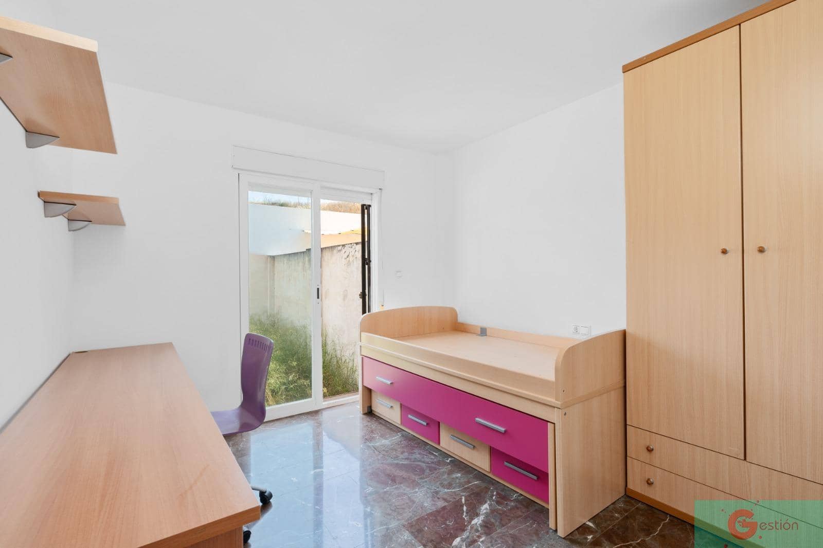 Villa zu verkaufen in Peligros mit Garage - 310.000 € (Ref: 9119661)